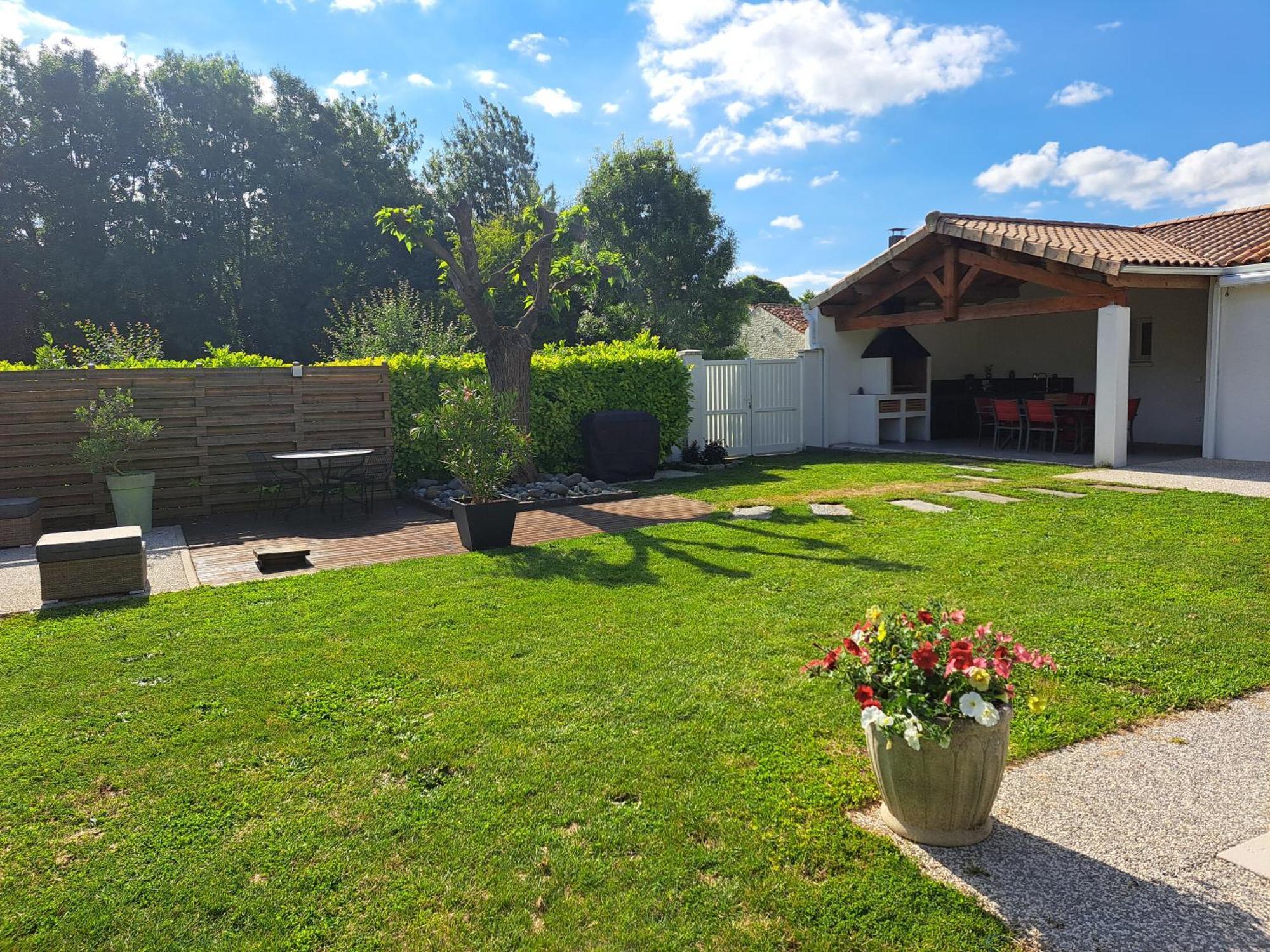 Chambre D Hote La Riviere 45M2 Jardin Et Piscine Aigrefeuille-dʼAunis Kültér fotó